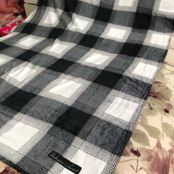 Victoria secret pink plaid blanket - Picture 2 of 3
